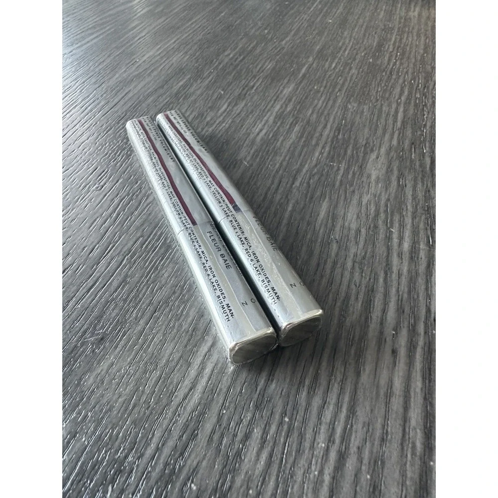 Avon Beyond Color Plumping Lip‎ Gloss x2. Berry Blossom. 0.15 Oz. New. Sealed.